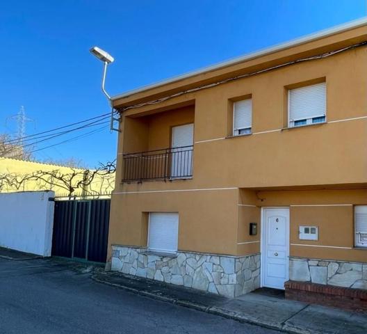 Casa en venta en Ponferrada, Barcena del bierzo photo 0