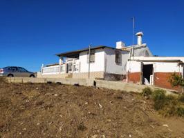 Casa con terreno en venta en Vélez-Málaga, Almayate photo 0