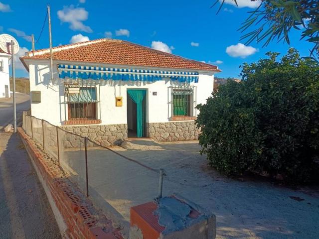 Casa con terreno en venta en Moclinejo, Cortijo blanco photo 0