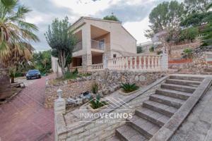 Chalet en venta en Valencia, Camino de la Sierra Perenchiza, 46370 photo 0