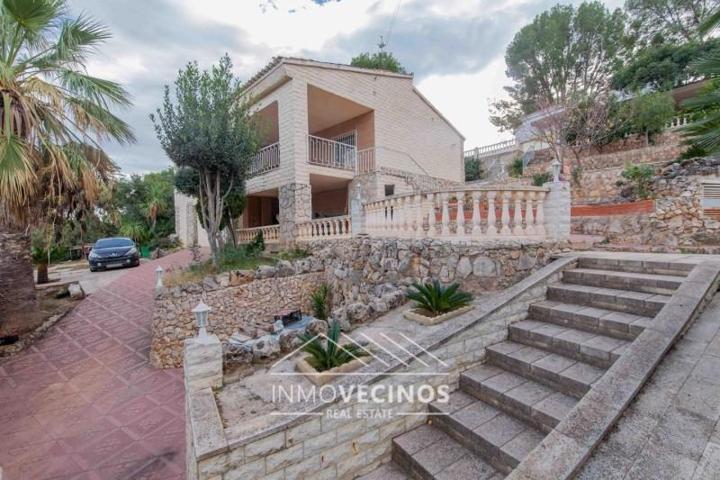 Chalet en venta en Valencia, Camino de la Sierra Perenchiza, 46370 photo 0