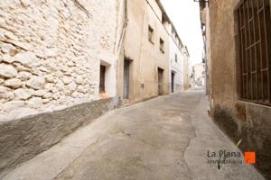 Casa en venta en Godall, Centro photo 0