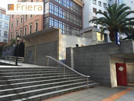 Local comercial en venta en Oviedo, Centro photo 0