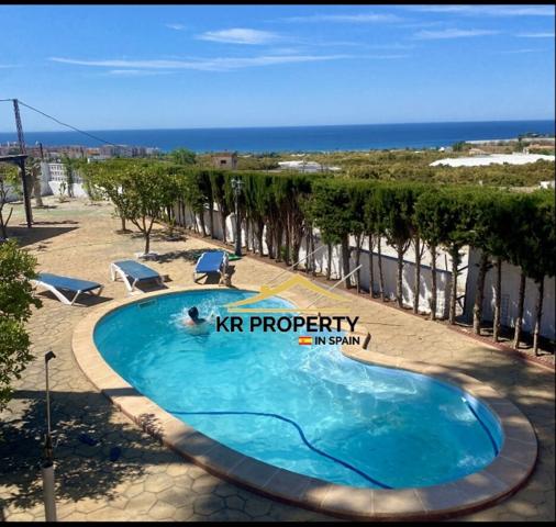 Chalet en venta en Nerja photo 0