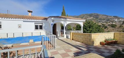 Casa con terreno en venta en Mijas, La Alquería photo 0