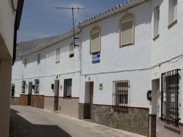 Casa con terreno en venta en Villanueva del Rosario, Centro photo 0