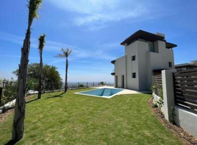 Chalet en venta en Benahavís photo 0