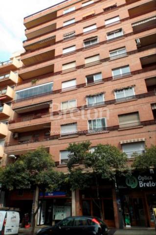 Local comercial en venta en Zaragoza, Universidad photo 0