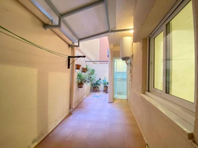 Edificio en venta en Barcelona, La Teixonera photo 0