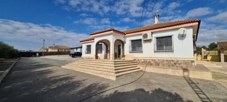 Chalet en venta en Orihuela photo 0