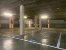Parking en venta en Barcelona, El Poblenou photo 0