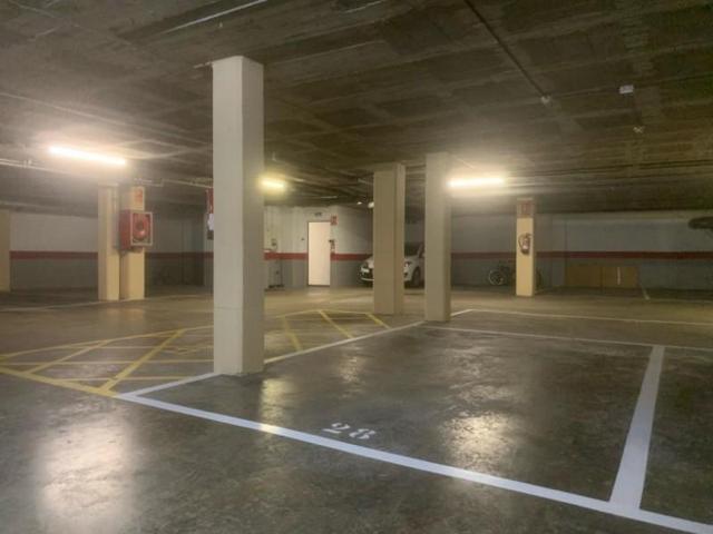 Parking en venta en Barcelona, El Poblenou photo 0