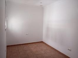 Piso en venta en La Línea de la Concepción, Centro photo 0