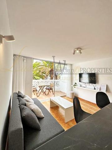 Apartamento en venta en Playa de las Américas, Calle Noelia Afonso Cabrera, 38660 photo 0