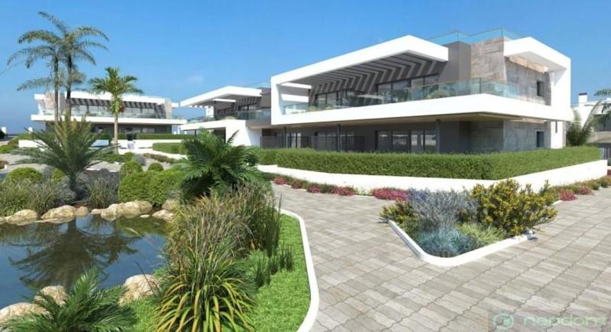 Piso en venta en Torrevieja, Torrevieja photo 0