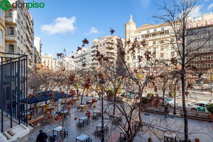 Piso en venta en Granada, Centro photo 0