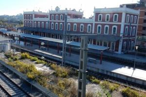 Edificio en venta en Martorell, La vila photo 0