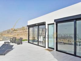 Chalet en venta en Adeje, Calle de los Molinos, 38670 photo 0