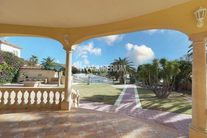 Chalet en venta en Miami Platja, Miami-Platja photo 0