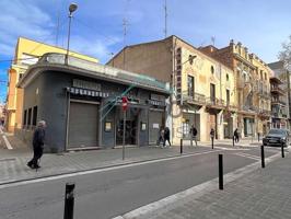 Edificio en venta en Figueres, Carrer Monturiol, 17600 photo 0