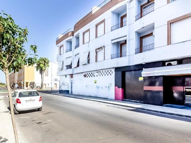 Local comercial en venta en Montijo, Montijo photo 0