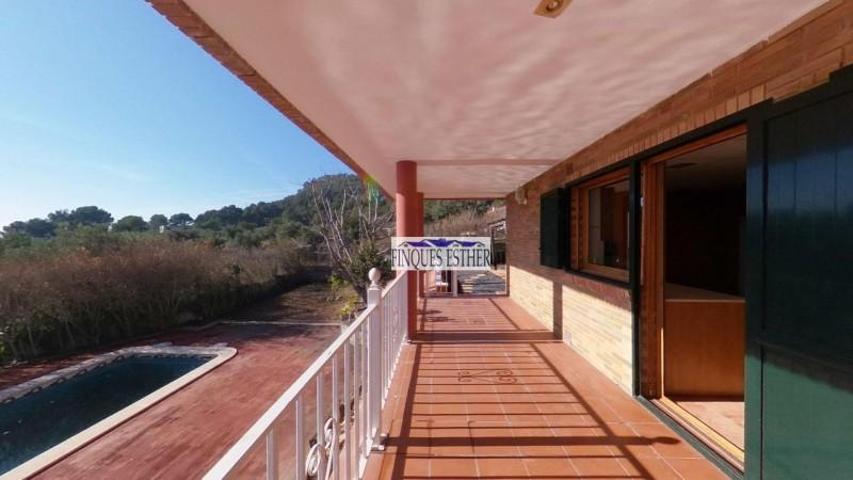 Chalet en venta en Castellvell del Camp, Planes del Puig photo 0