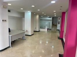 Local comercial en venta en Valladolid, Parquesol photo 0