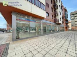 Local comercial en alquiler en Burgos, Gamonal photo 0