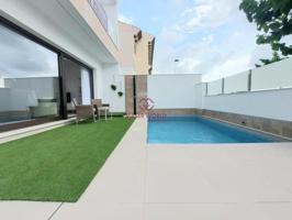 Chalet en venta en San Pedro del Pinatar, El salero photo 0