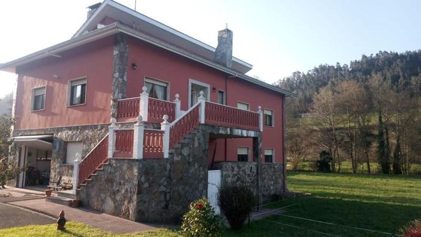 Casa en venta en Pravia, Puentevega photo 0