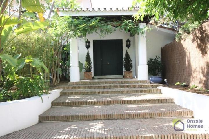 Chalet en venta en Mijas, Costa del Sol Occidental-Área de Benalmádena-Costa photo 0