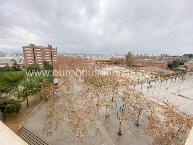 Piso en venta en Sabadell photo 0