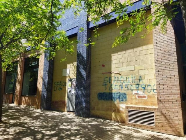 Local comercial en alquiler en Badajoz, María Auxiliadora photo 0