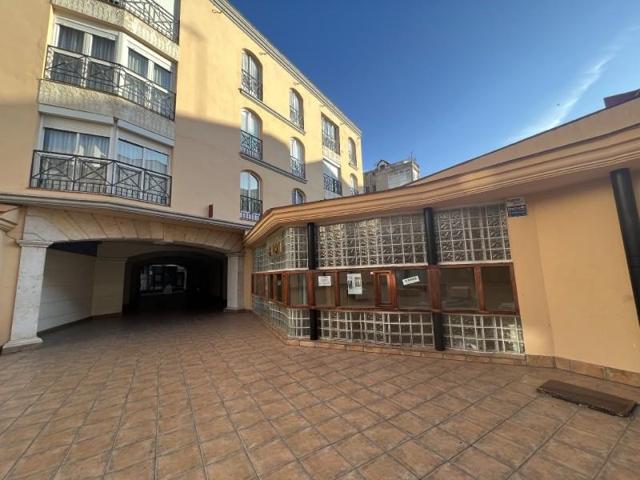 Local comercial en alquiler en Palencia photo 0