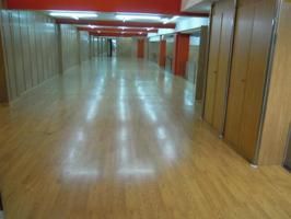 Local comercial en alquiler en Vigo, Urzaiz photo 0