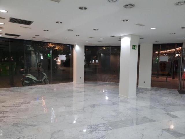 Local comercial en alquiler en Vigo, Plaza Independencia photo 0
