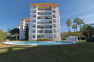 Apartamento en venta en Marbella, Las Brisas photo 0