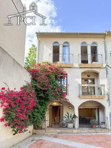 Adosada en venta en Palamós, CENTRE photo 0