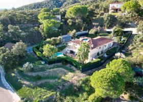 Chalet en venta en Santa Cristina d'Aro, Sant miquel d\' aro photo 0