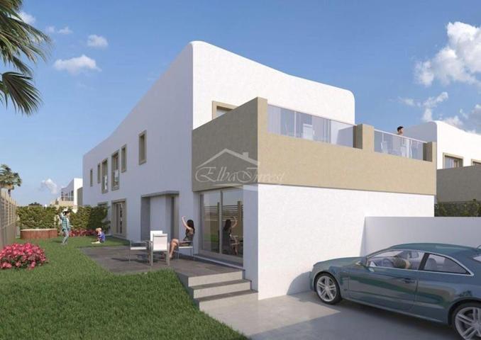 Chalet en venta en El Médano, La Pelada photo 0