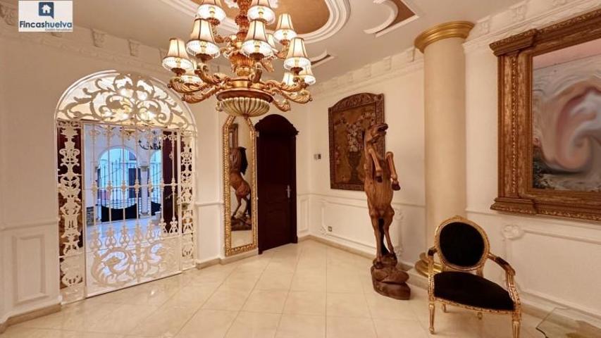 Casa en venta en Moguer, Moguer photo 0