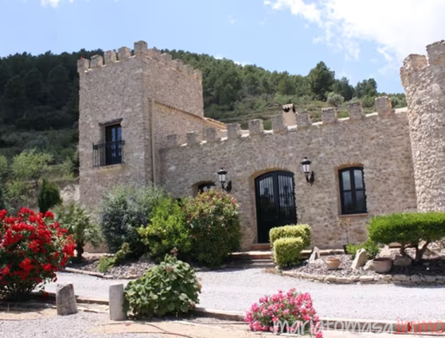 Chalet en venta en Relleu, Relleu photo 0