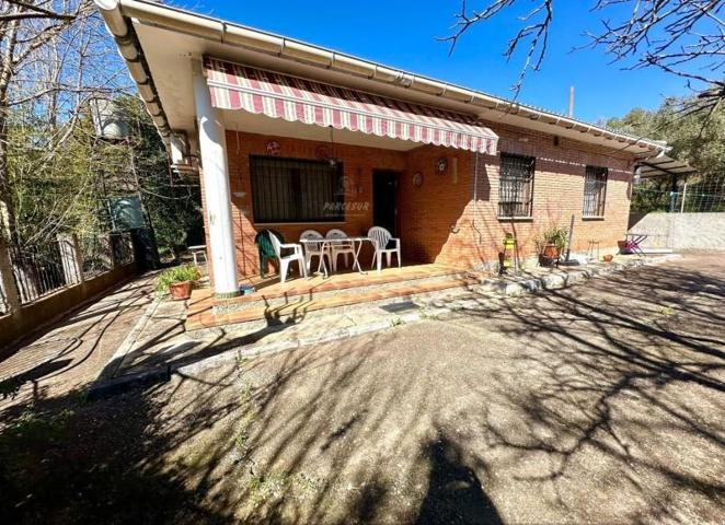 Casa con terreno en venta en Córdoba, El Jardinito photo 0