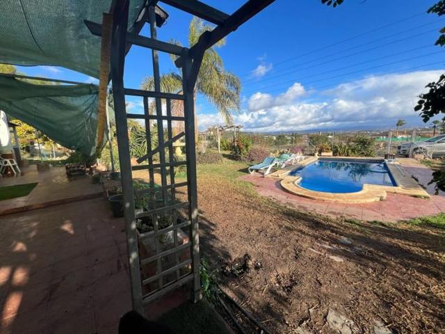 Chalet en venta en Alhaurín de la Torre photo 0