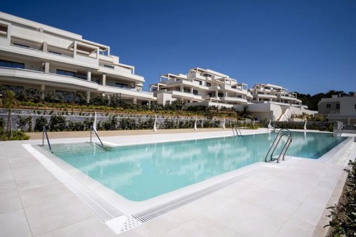 Apartamento en venta en Estepona, Estepona East - Velaya photo 0