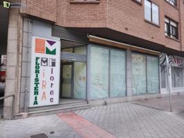 Local comercial en venta en Burgos, Zona sur photo 0