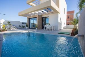 Chalet en venta en Los Montesinos, La Herada photo 0