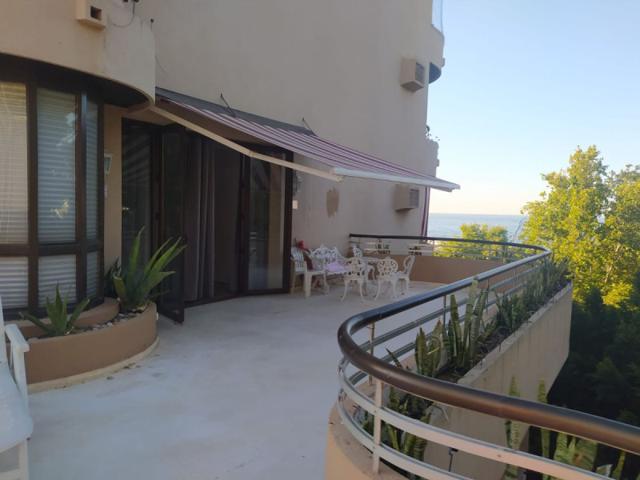 Piso en alquiler en Marbella, Centro - La Fontanilla photo 0