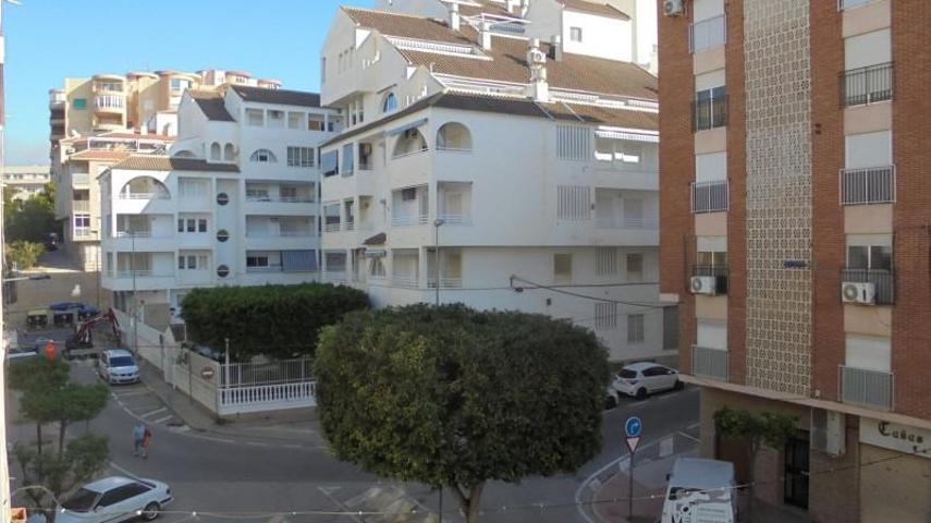 Apartamento en venta en Santa Pola, Playa Levante photo 0