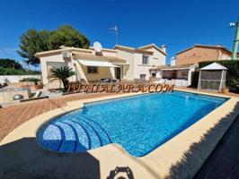 Chalet en venta en Denia photo 0